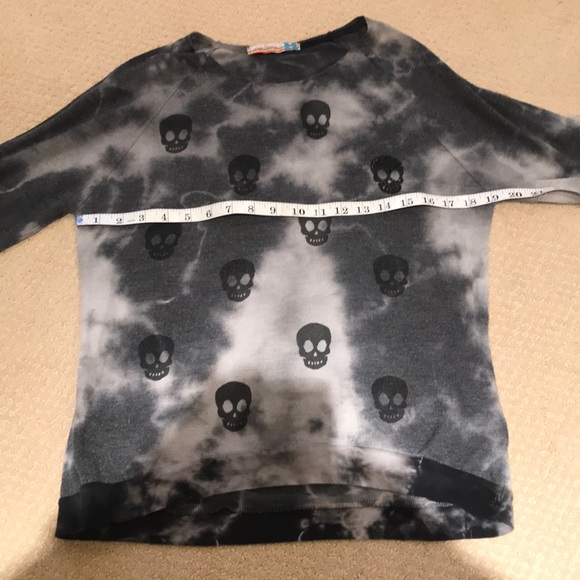 Tie dyed skull top - Picture 5 of 7